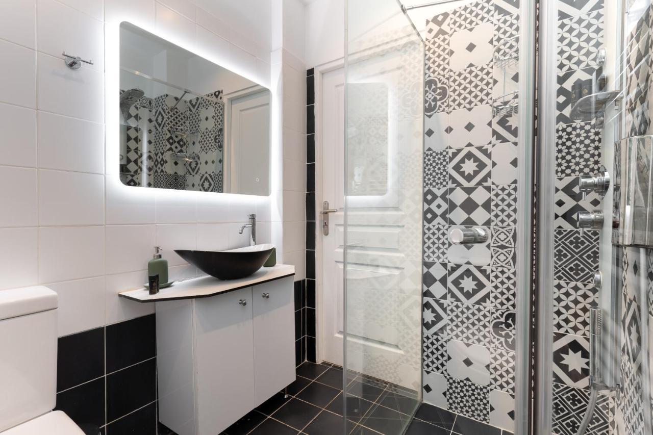 Modern Apartment, Short Walk To Acropolis Sites أثينا المظهر الخارجي الصورة