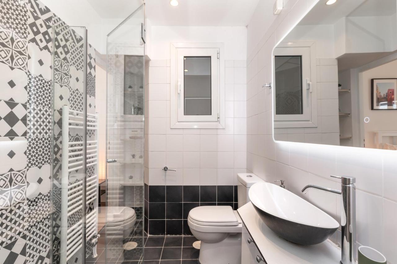 Modern Apartment, Short Walk To Acropolis Sites أثينا المظهر الخارجي الصورة