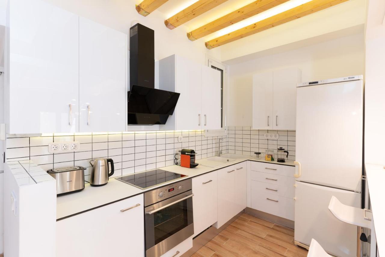 Modern Apartment, Short Walk To Acropolis Sites أثينا المظهر الخارجي الصورة