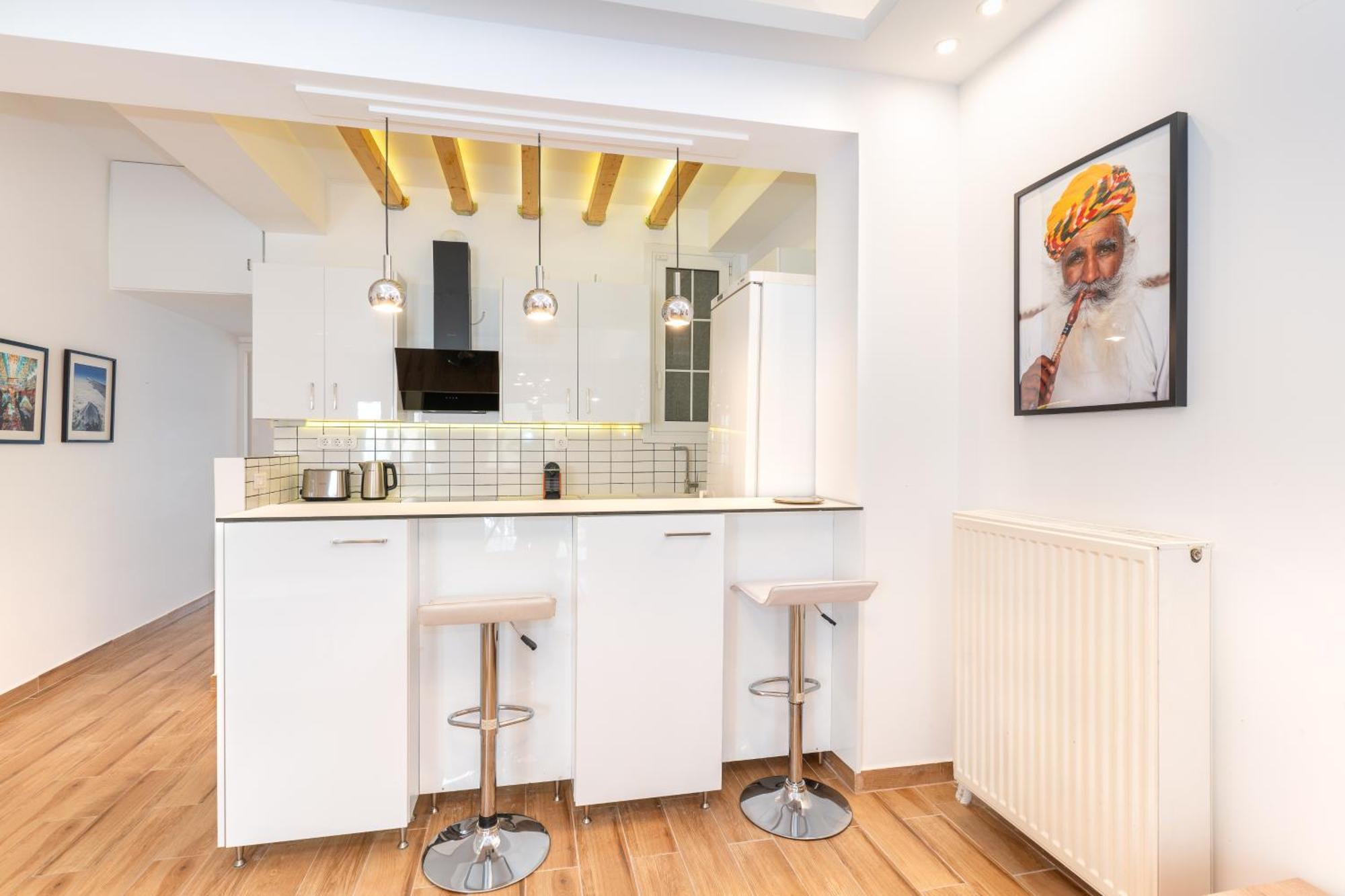 Modern Apartment, Short Walk To Acropolis Sites أثينا المظهر الخارجي الصورة